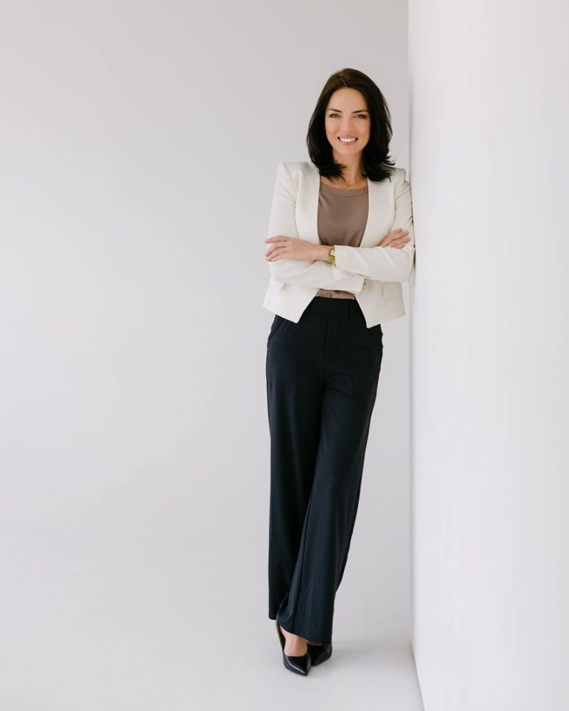 Nicole Founder of AlignedMC Nicole - Founder of Aligned Marketing & Consulting